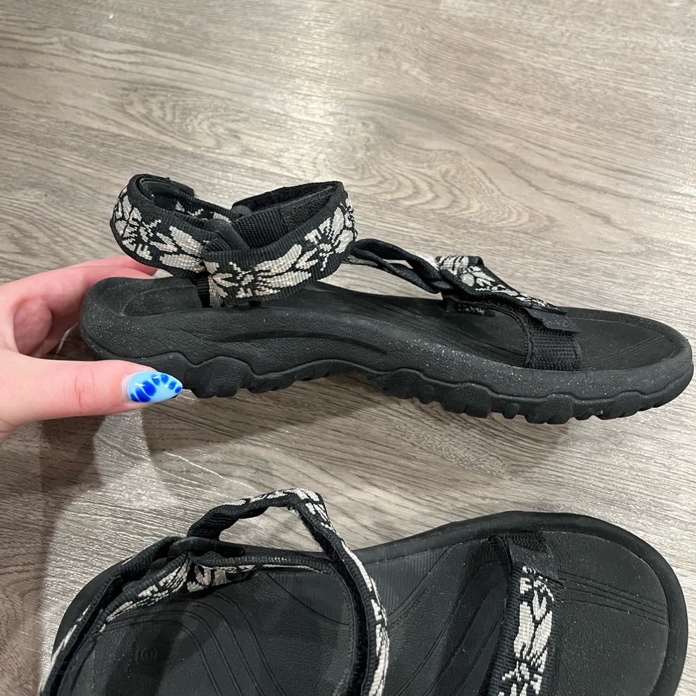 teva sandals - Picture 2 of 6